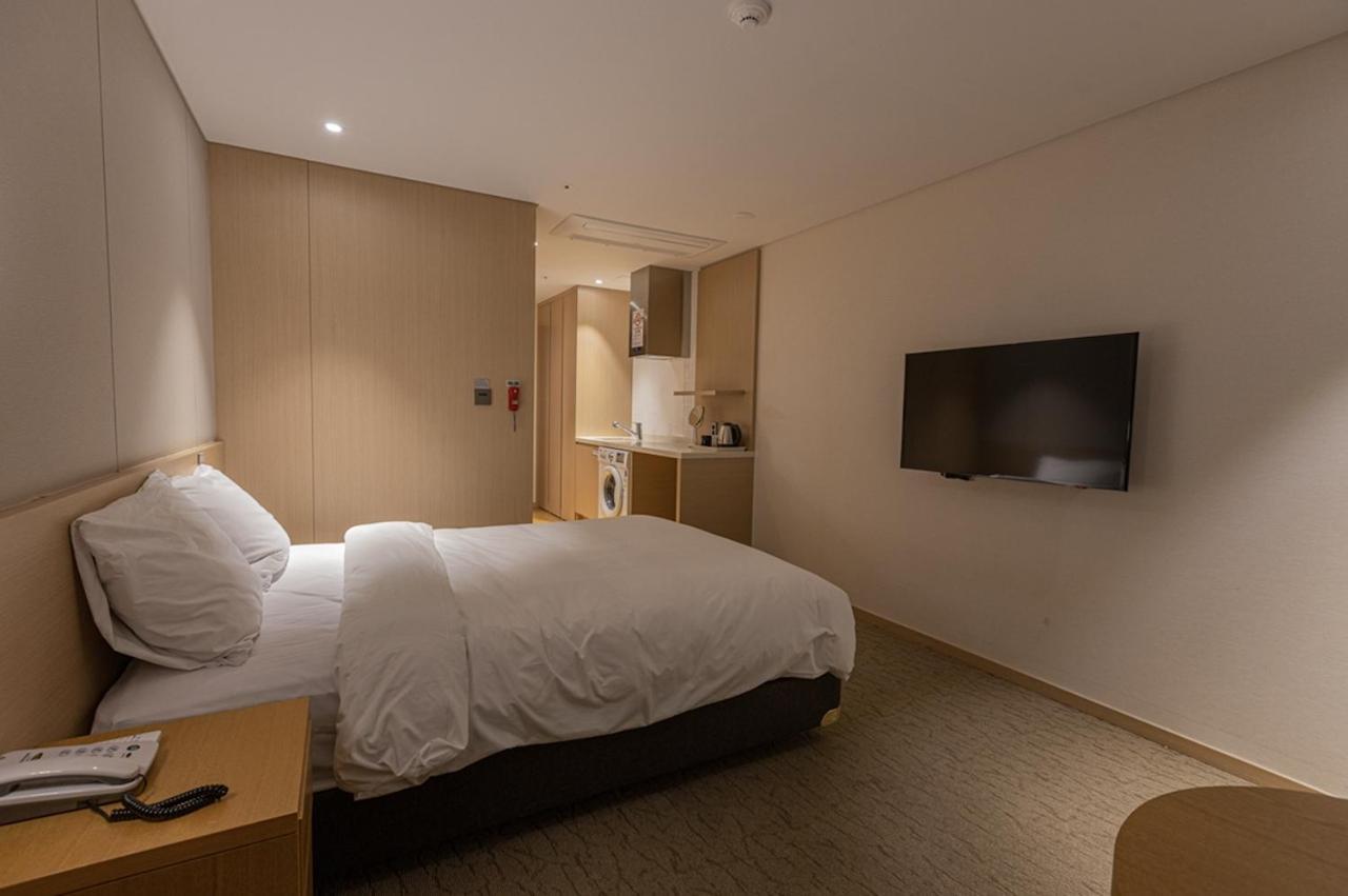 Hotel Zinc Seogwipo-stad Buitenkant foto
