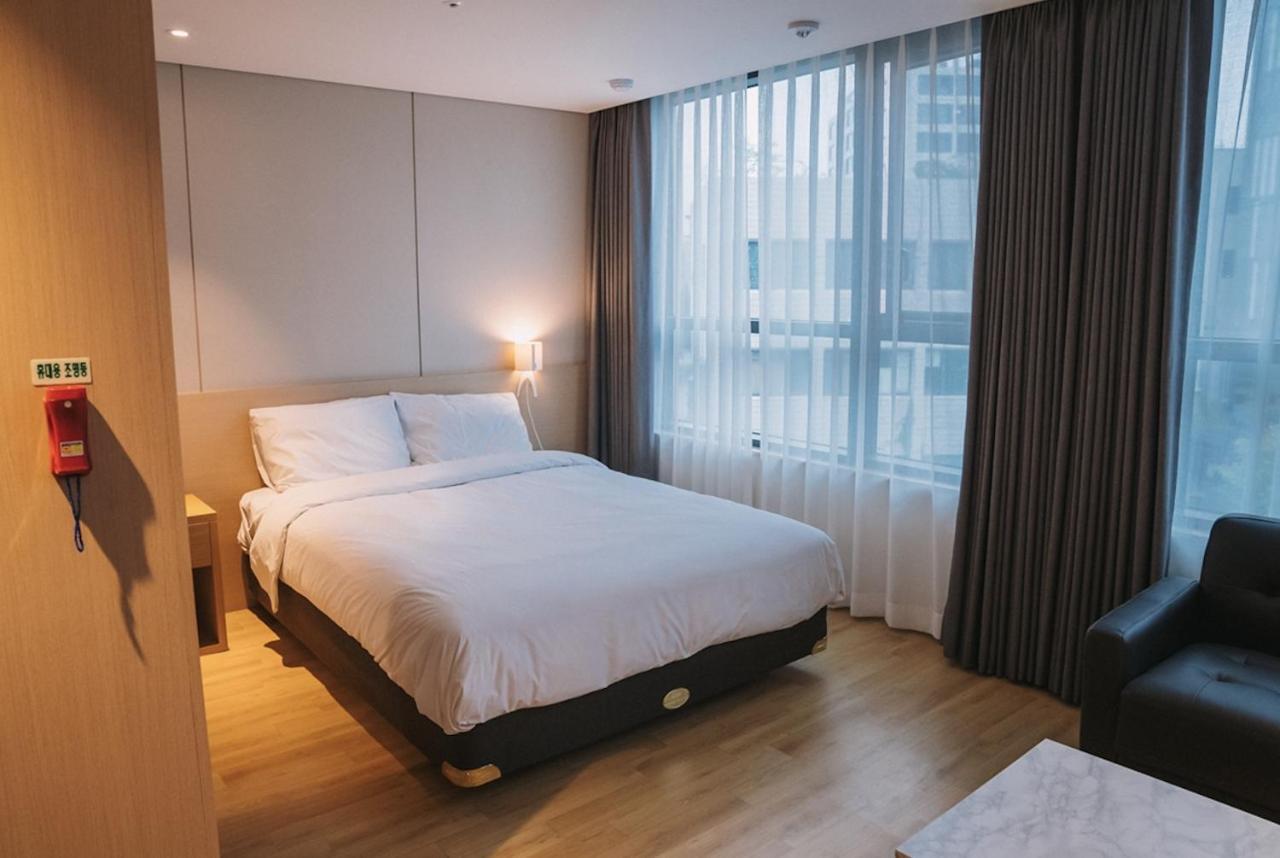 Hotel Zinc Seogwipo-stad Buitenkant foto