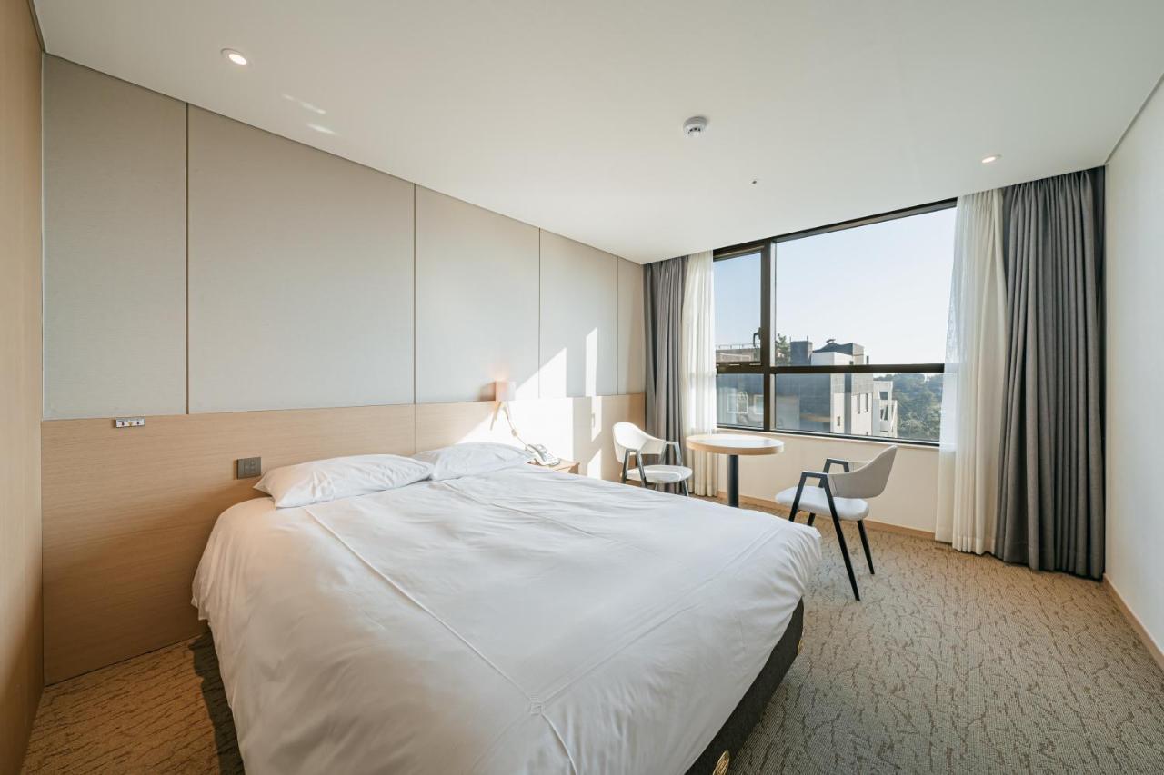 Hotel Zinc Seogwipo-stad Buitenkant foto