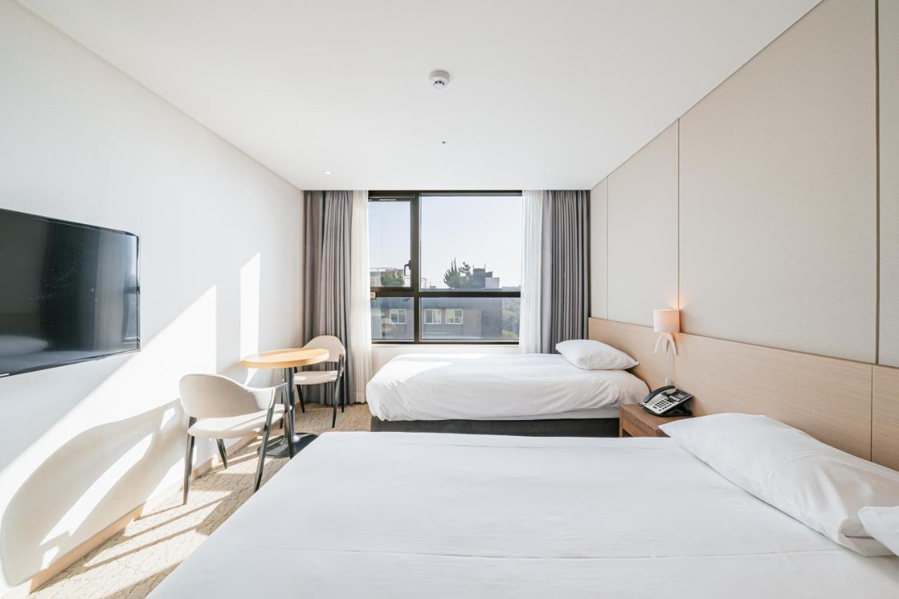 Hotel Zinc Seogwipo-stad Buitenkant foto