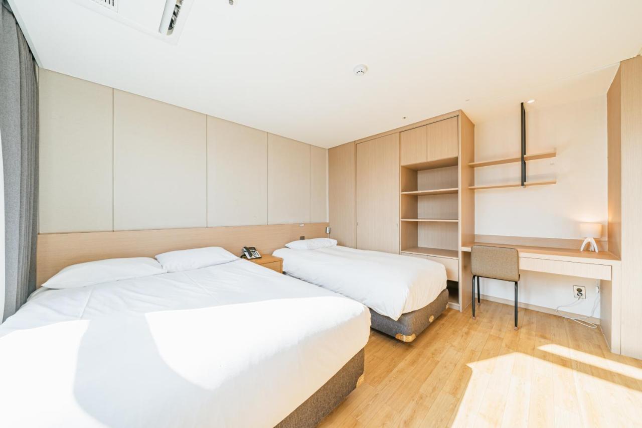 Hotel Zinc Seogwipo-stad Buitenkant foto