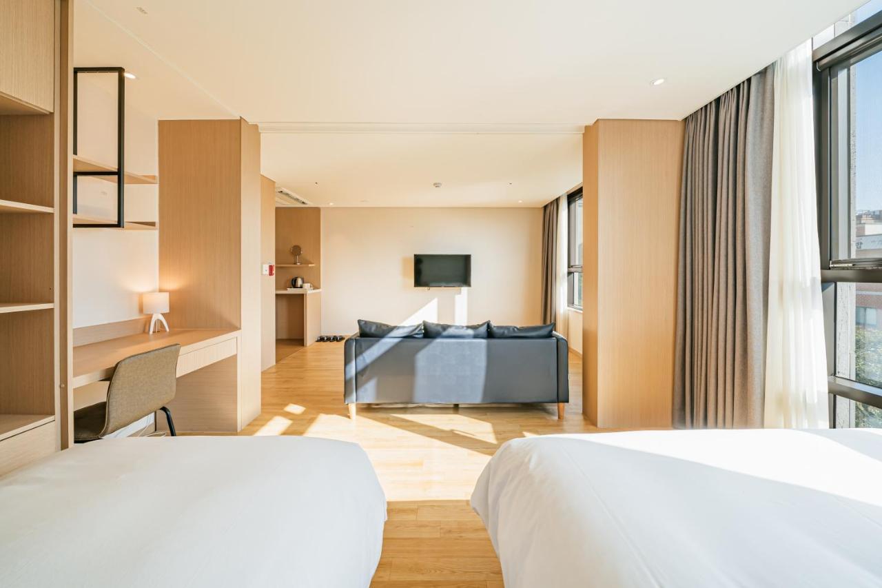 Hotel Zinc Seogwipo-stad Buitenkant foto