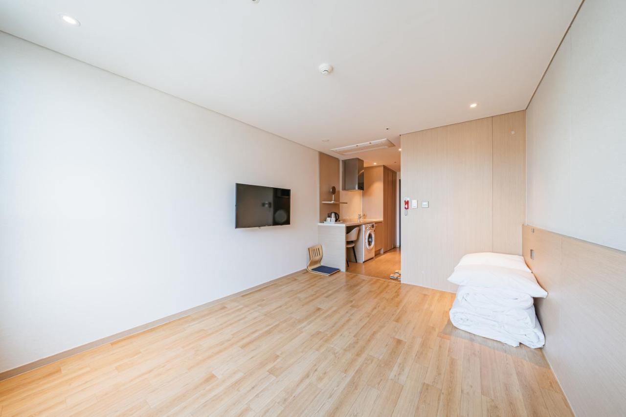 Hotel Zinc Seogwipo-stad Buitenkant foto