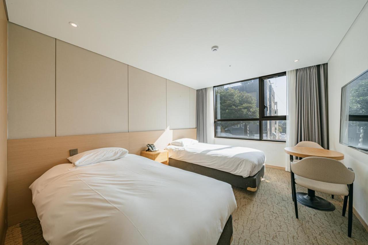 Hotel Zinc Seogwipo-stad Buitenkant foto