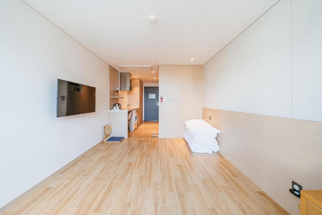 Hotel Zinc Seogwipo-stad Buitenkant foto